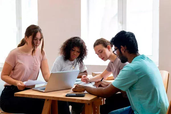 crusos-_0007_Layer 2